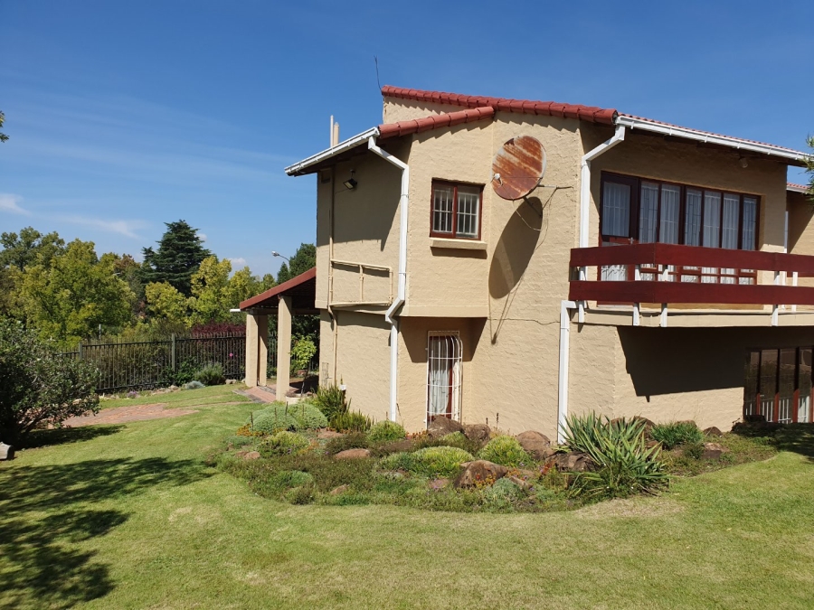 4 Bedroom Property for Sale in Hospitaalheuwel Free State